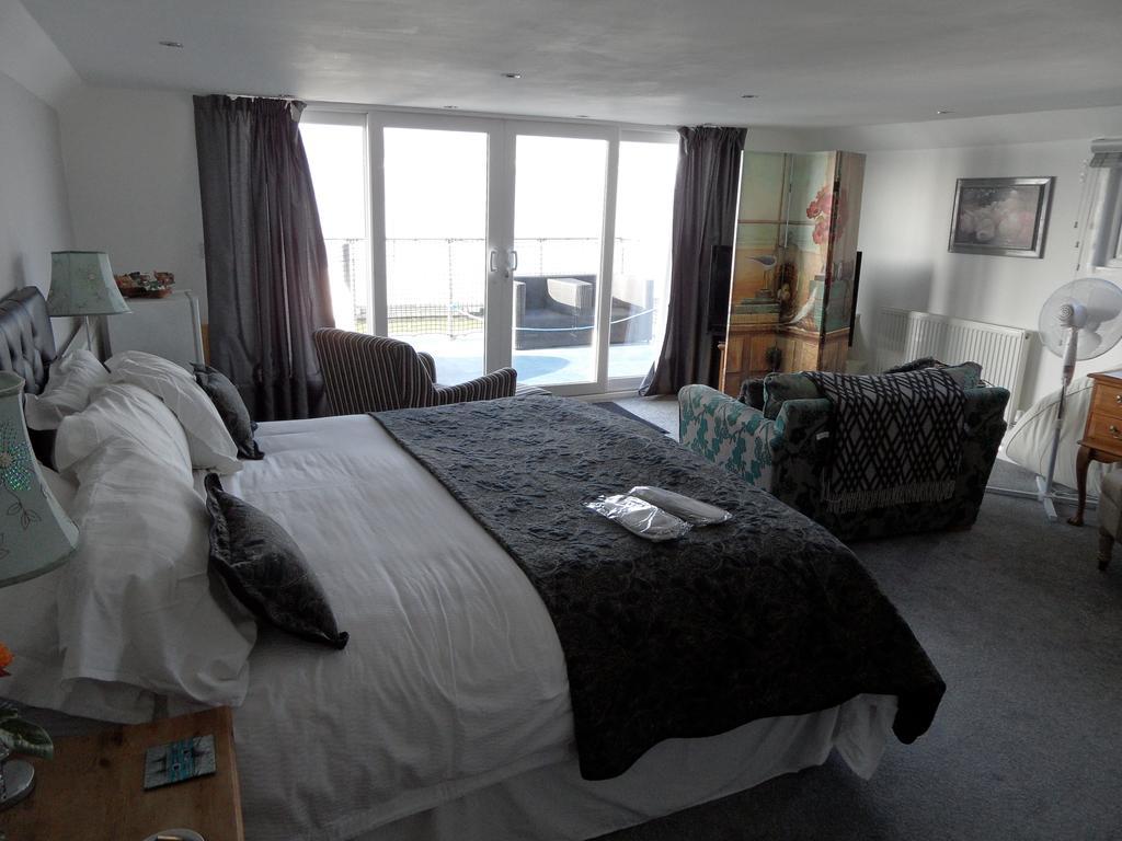 뉴포트 Houseboat Harbourside View B&B 외부 사진